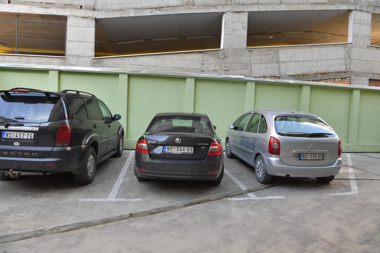 Mina Penthouse Apartment Novi Sad Bagian luar foto